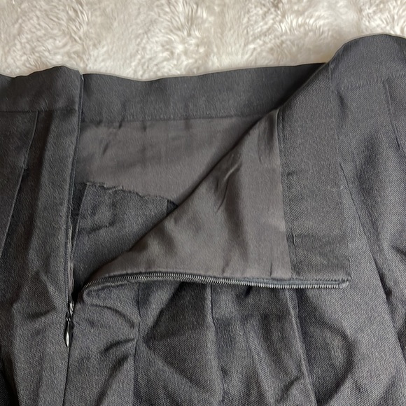 Black pleated skirt from Dolls Kill - Picture 4 of 4